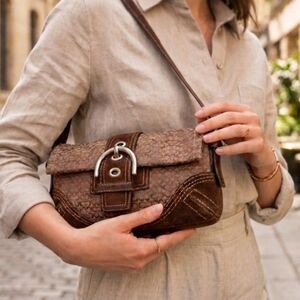 vintage Coach Soho Signature mini buckle shoulder bag. 2005